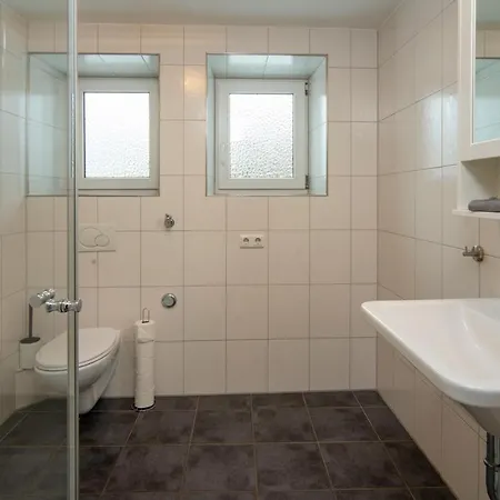 - Nr. 1 Guest house *